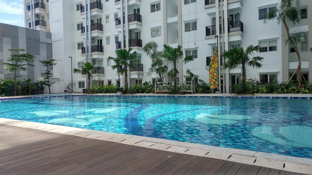 Well Designed Signature Park Grande By Travelio Jakarta