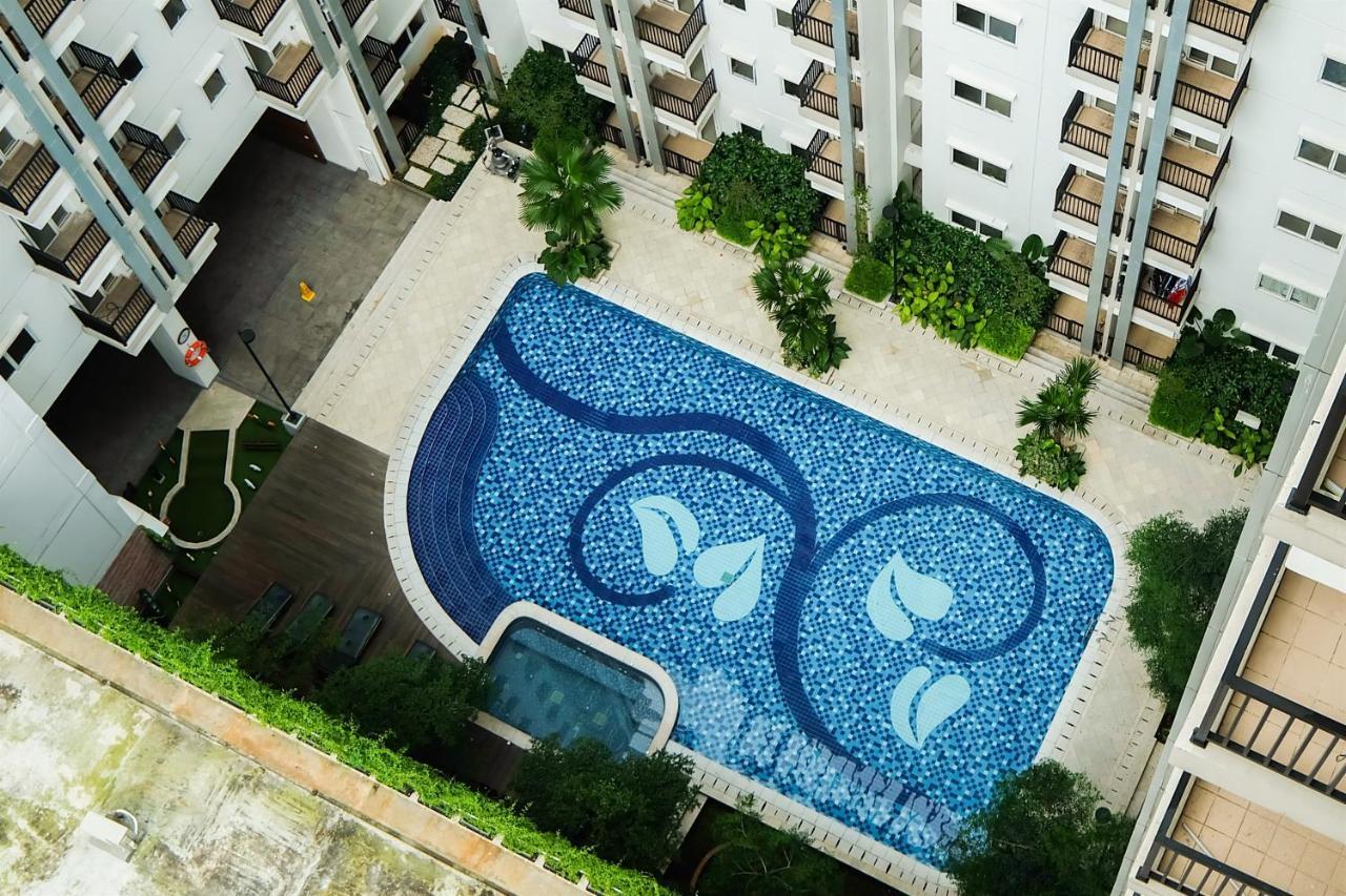 Well Designed Signature Park Grande By Travelio Pangsapuri Jakarta